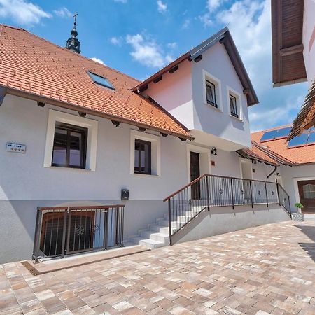 Auzlak Hisa, Apartments. Luče Buitenkant foto
