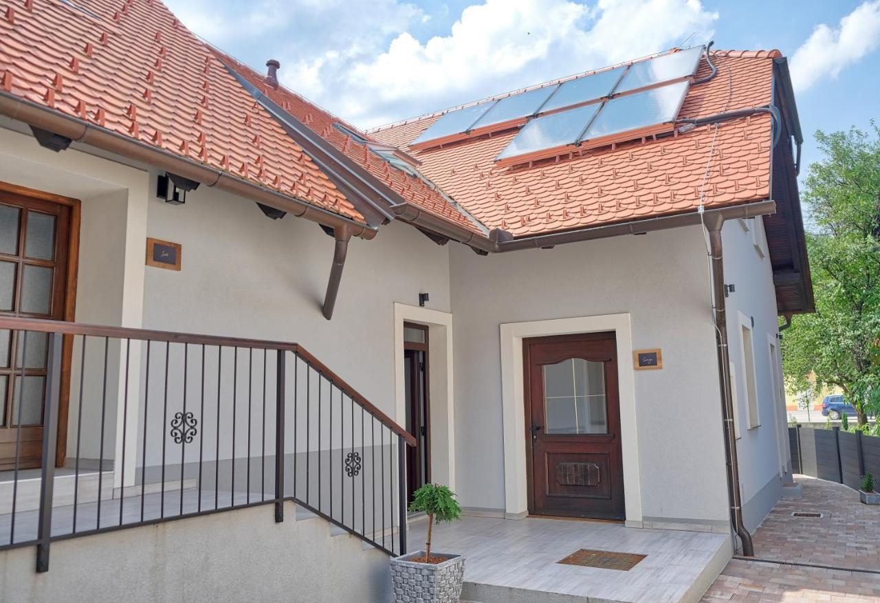 Auzlak Hisa, Apartments. Luče Buitenkant foto