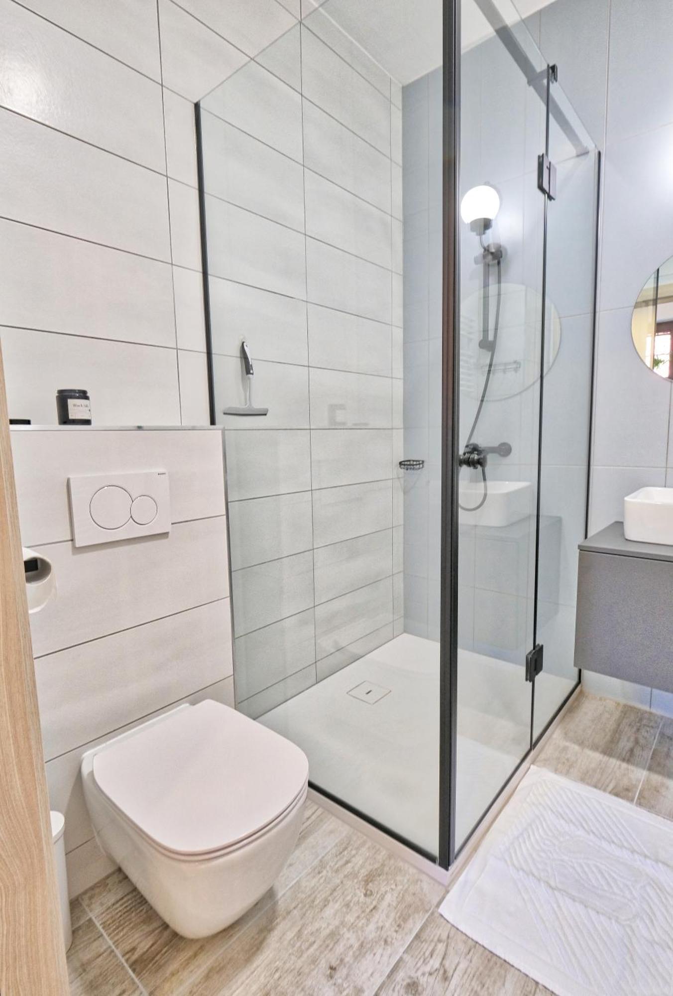 Auzlak Hisa, Apartments. Luče Kamer foto